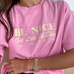 Sporty & Rich 'Be Nice' T Shirt in Pink
